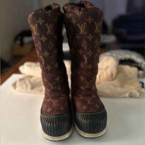 Louis Vuitton Brown Monogram Snow Boots.